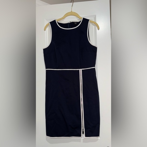 Ann Taylor Dresses & Skirts - Ann Taylor Navy Sheath Mini Dress Sleeveless Scoop Neck with White Trim, 6P